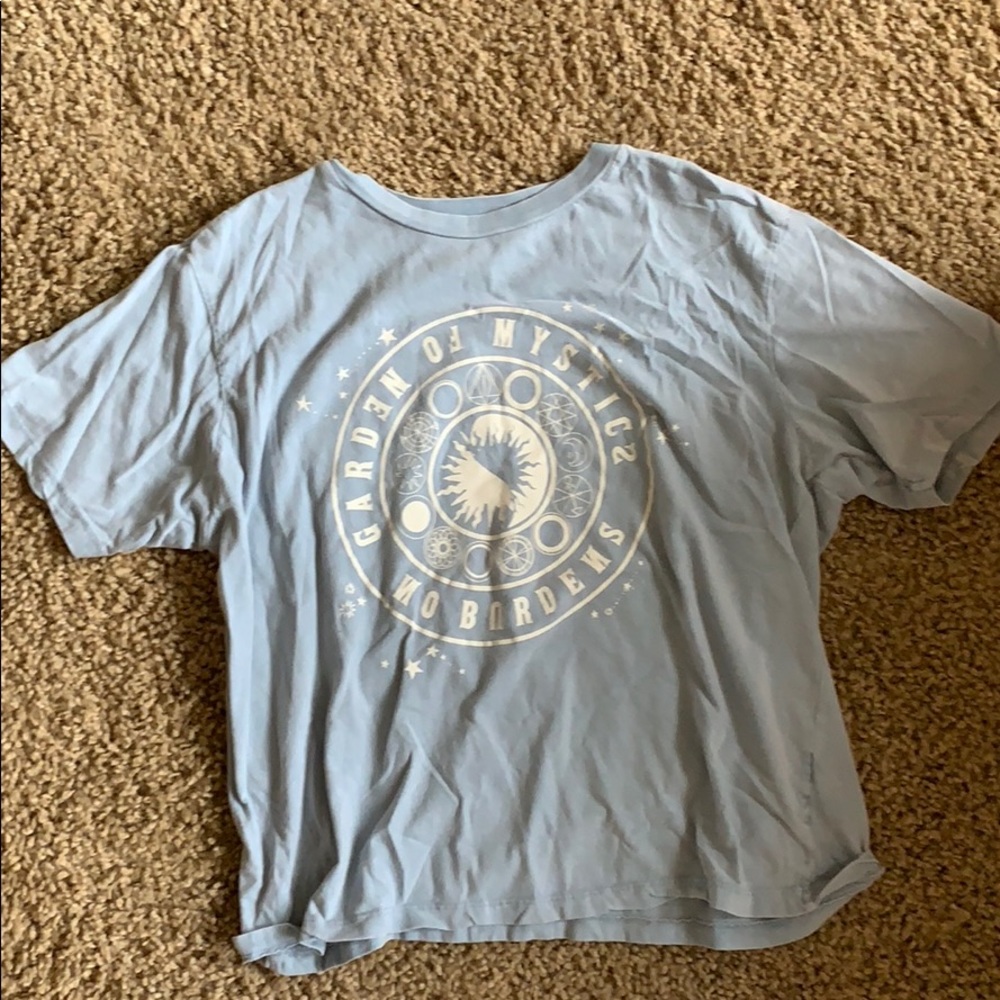 URBAN OUTFITTERS BLUE GRAPHIC TEE